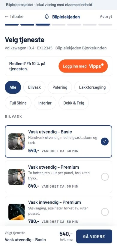 Booking på mobil: valg av bilpleie med bilde, pris og varighet for hver behandling.